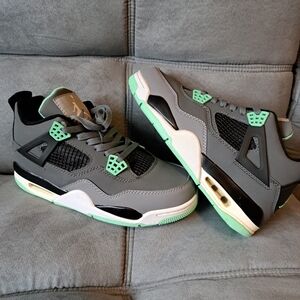 Nike Air Jordan 4s Reps